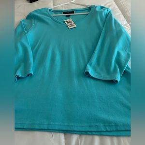AQUA SCOOPED NECK COTTON TOP SIZE 1 X
